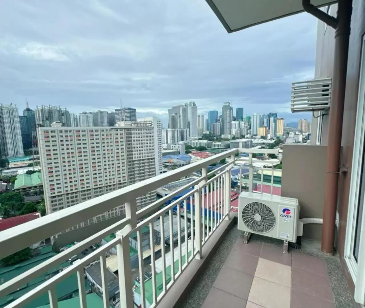 Brixton Place 2815 Weston Tower Manila 5*,  Philippinen
