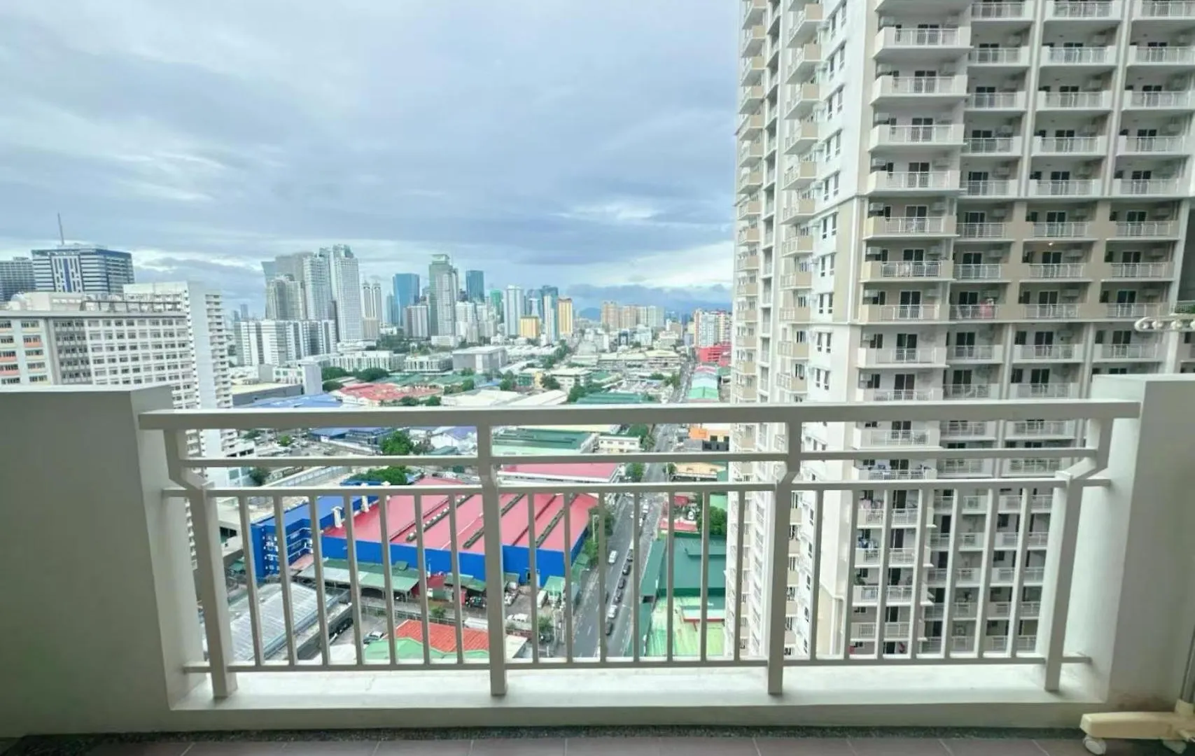 Hotel Brixton Place 2815 Weston Tower Manila