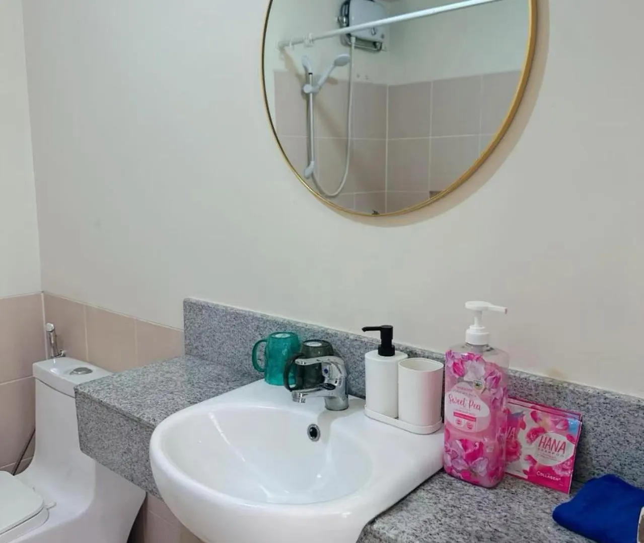 Brixton Place 2815 Weston Tower Manila Hotel
