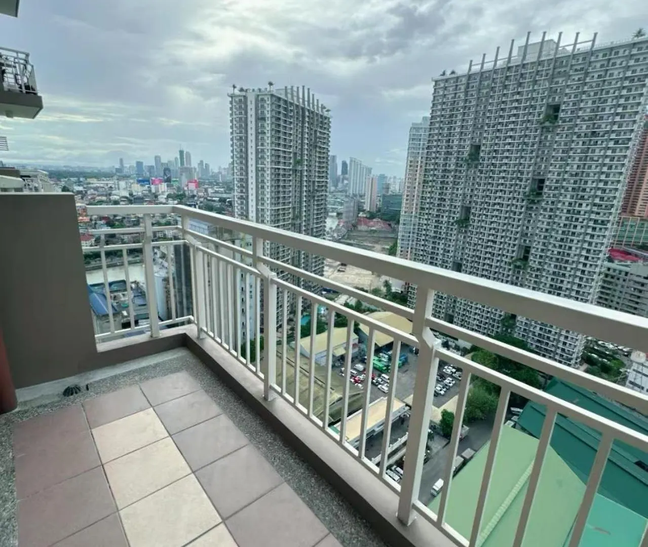 Brixton Place 2815 Weston Tower Manila